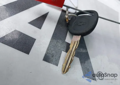 2004 Chevrolet Tahoe Ls from USA, damaged, VIN 1GNEC13V04R297323